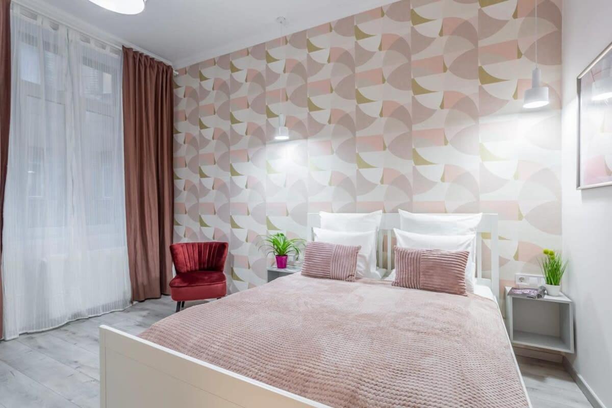 Gorgeous & Super Central Studio Budapest Bagian luar foto